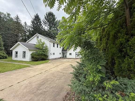 2nd image of 192 Chestnut Ave