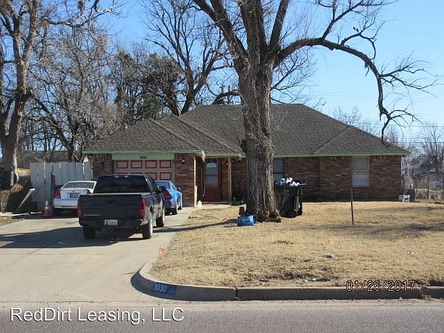 1st image of 3030 S Shartel Ave