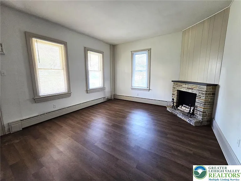 735 W Broad St — Photo 12