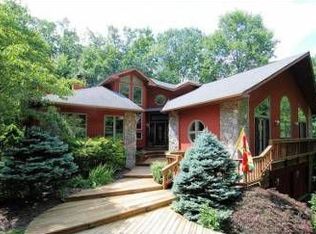 517 River Bend Rd, Great Falls, VA 22066