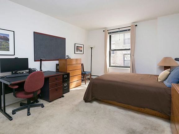 4th image of 313 W 99th St #4D