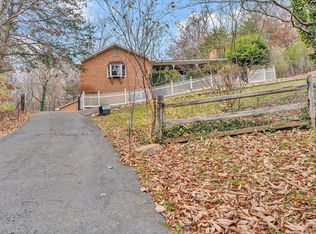 102 Oak Crest Dr, Blue Ridge, VA 24064