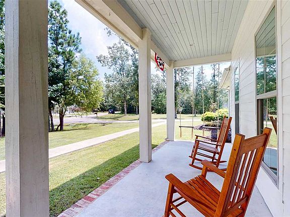 3rd image of 159 Woodshire Ln
