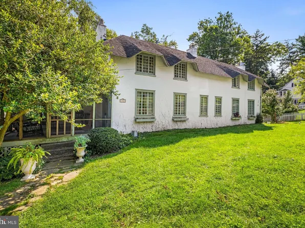 1903 Old Court Rd, Baltimore, MD 21204