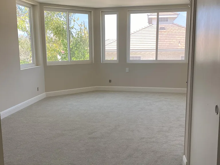 25901 Nellie Gail Rd — Photo 5