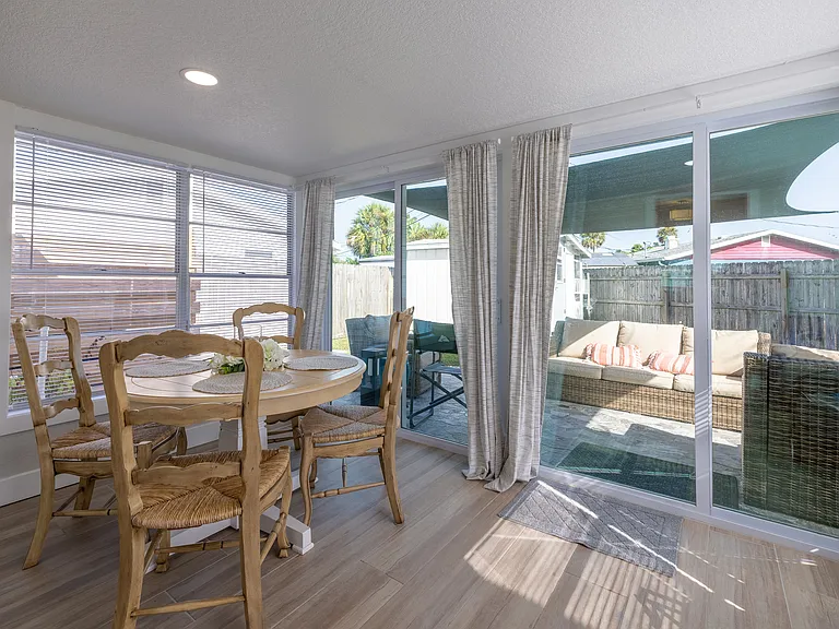 54 Rivershore Dr — Photo 9