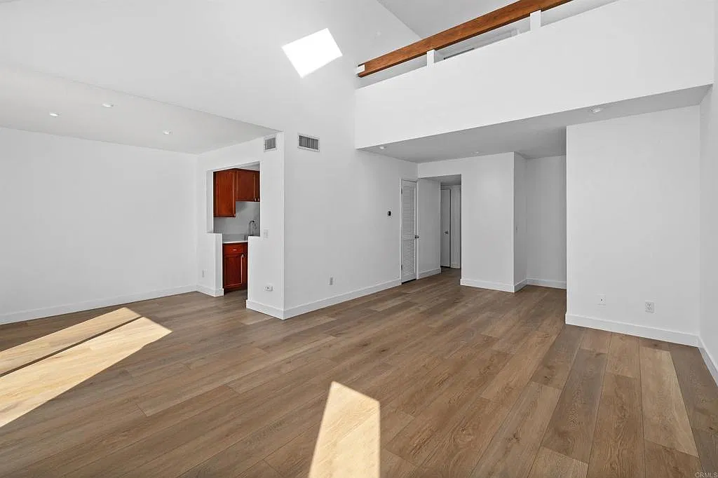 2 bed, 2.0 bath, 1173 sqft, $3,975 — Photo 3