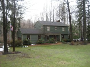 214 Melody Dr, Akron, OH