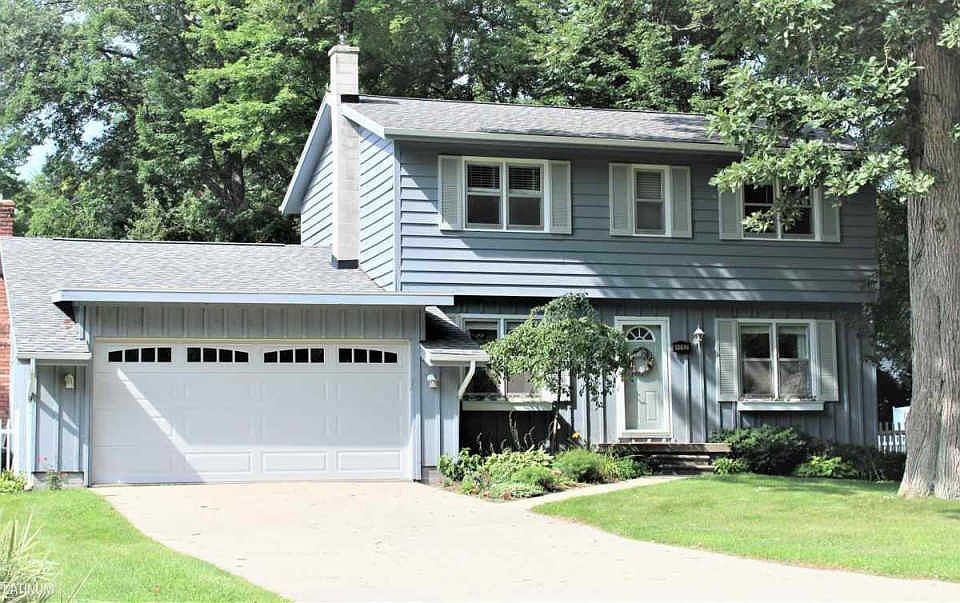 1st image of 4252 Quaker Hill Dr