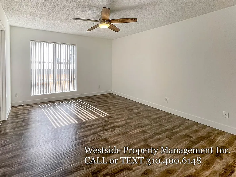 3710 Midvale Ave — Photo 11