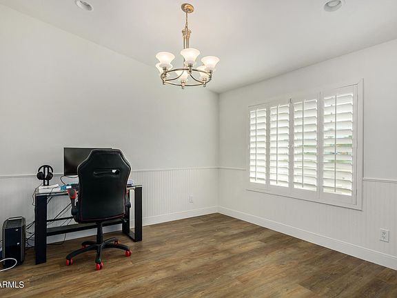 5th image of 10830 N 106th Pl