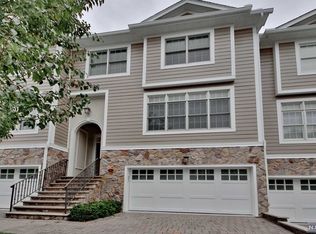 14 Lexington Ct #4, Englewood, NJ 07631