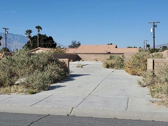 5th image of 13575 Mesquite Ave