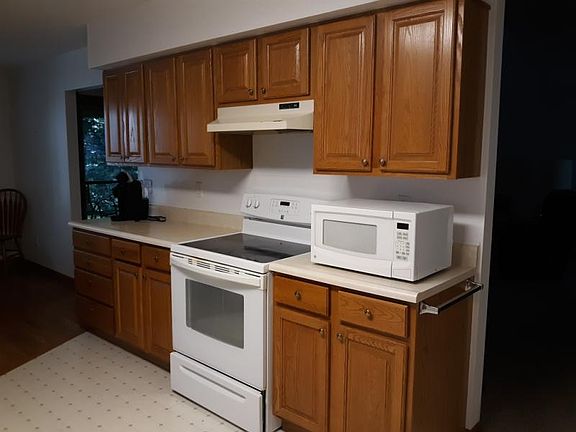 4th image of 7088 Lakewood Dr
