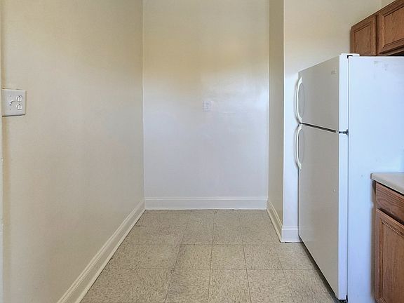 2nd image of 1119 W Washington Blvd #3A