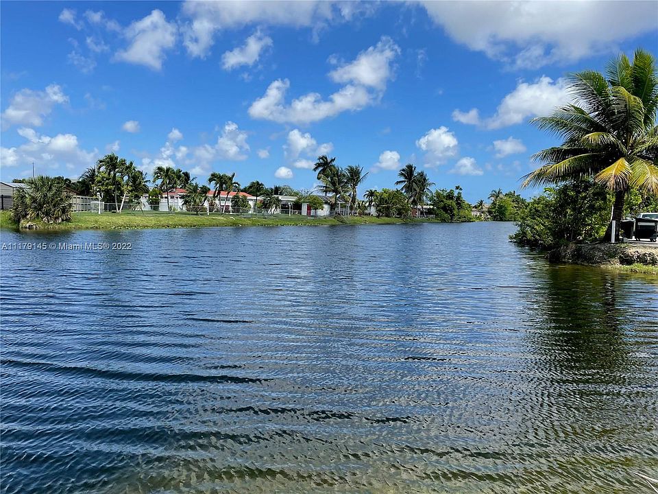 Ro Mont Gardens Andover Condominiums 15 NW 204th St Miami FL Zillow