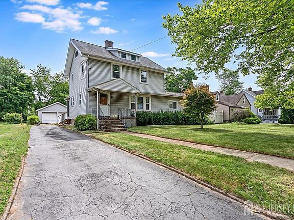 2nd image of 425 New Market Rd