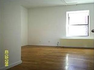 4th image of 17 E 13th St APT 4A