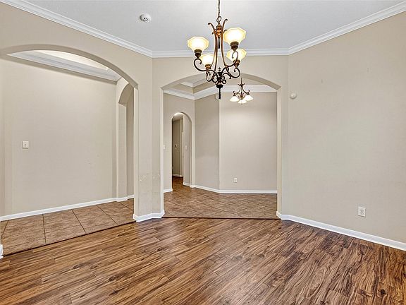 4th image of 24222 Lake Path Cir