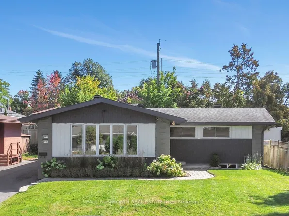 2160 Lambeth Walk, Ottawa, ON K2C 1G1