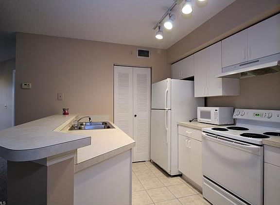 5th image of 8880 Colonnades Ct W APT 418