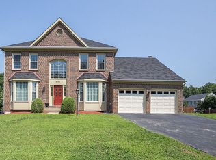 16082 Olmstead Ln, Woodbridge, VA 22191