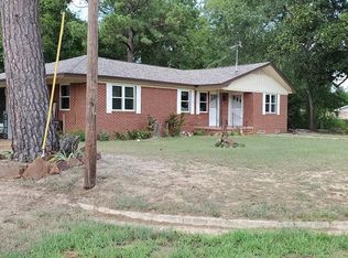 408 W Maple St, Grapeland, TX 75844