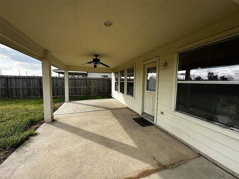 4919 Kasos Isle Dr — Photo 26