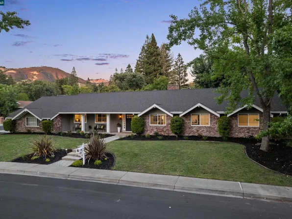 1050 White Gate Rd, Alamo, CA 94507