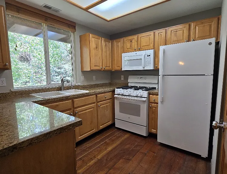 1600 W Pinebrook Blvd S #F8 — Photo 3