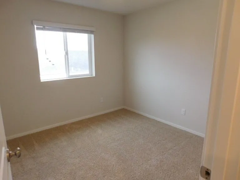 4737 Navigation Ave NE — Photo 18