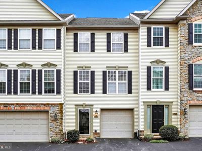 2754 Hunters Crest Dr, York, PA, 17402