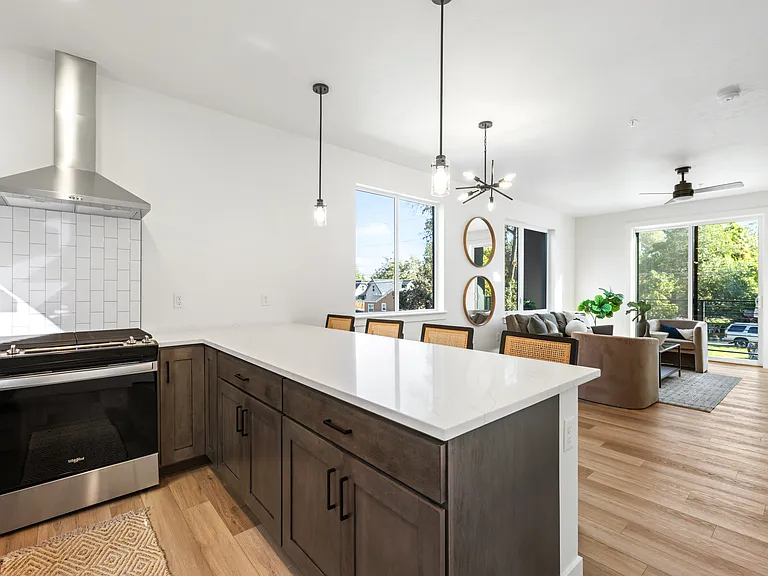 2931 W Jordan St #2931 — Photo 5
