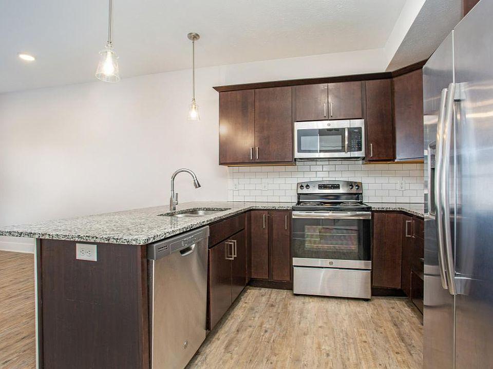 1st image of 4744 Camden Dr