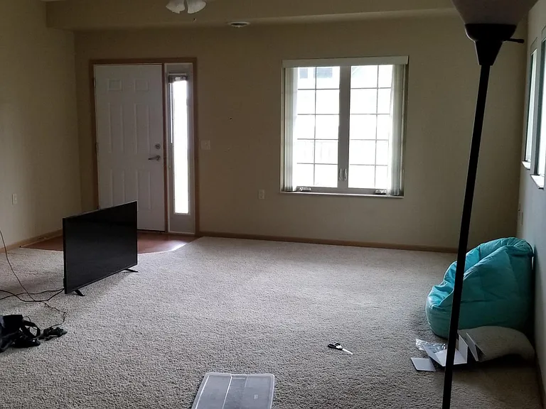 5749 Lexington St — Photo 7