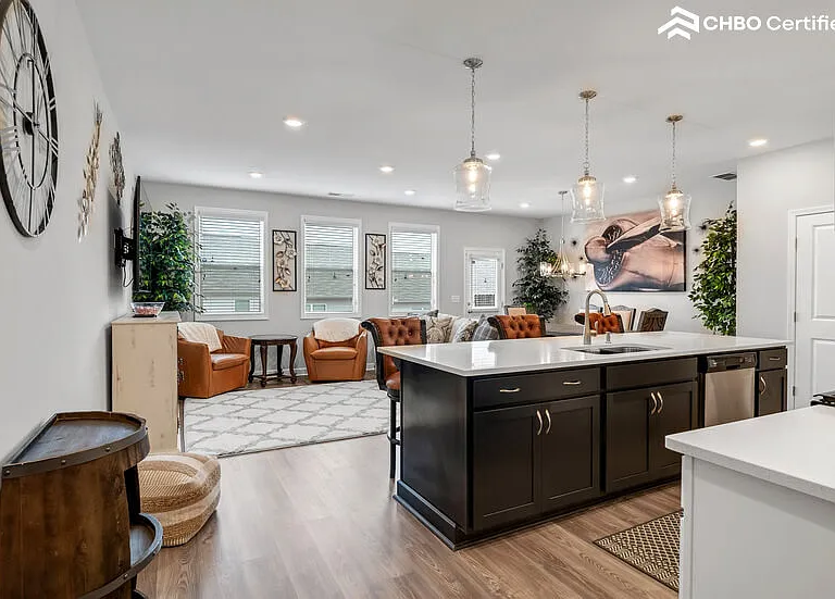 Fully Furnished RentalTownhome in Marietta GA