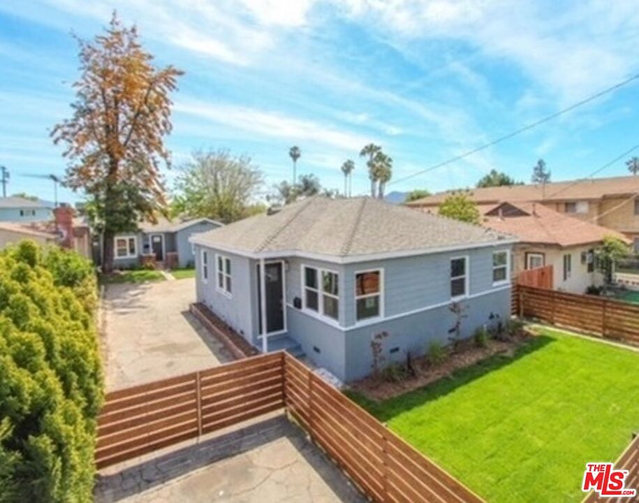 1st image of 5702 Fulcher Ave