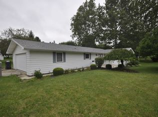 810 N Water St, Albany, IN 47320