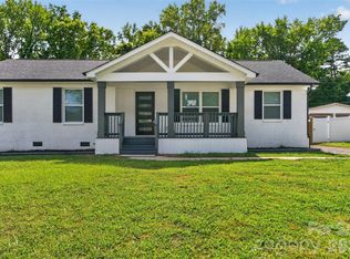 3001 Dalecrest Dr, Charlotte, NC 28269