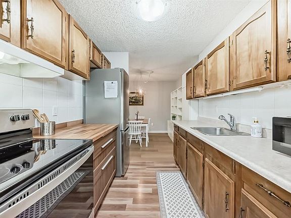 3rd image of 8948 W Elbow Dr SW #382