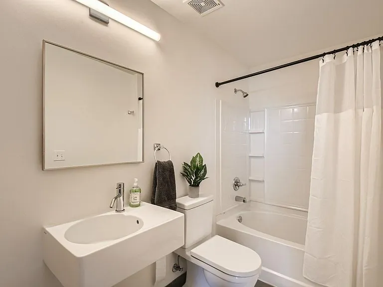 700 Washington Ave N #410 — Photo 22