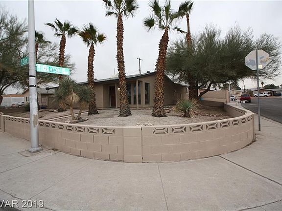 3rd image of 300 Zion Dr