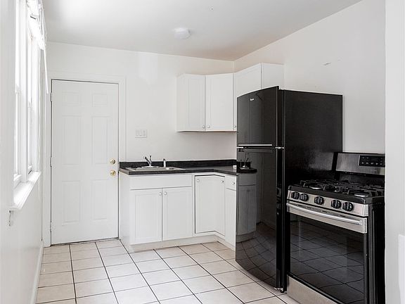 5243Commonwealth-106