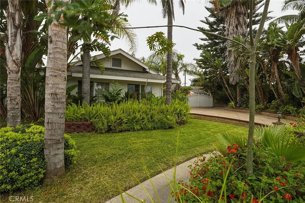 5 bed, 2351 sqft, $10,000 — Photo 4