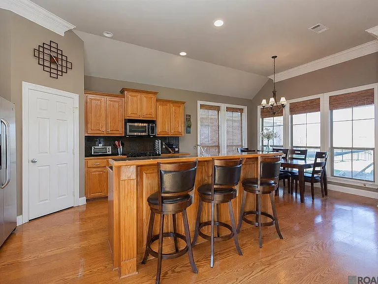 10743 Hillbrook Ave — Photo 24