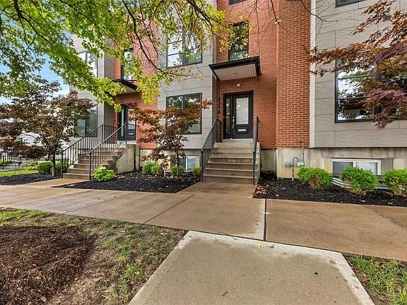 2nd image of 5376 Magnolia Ave