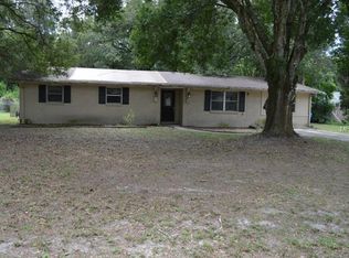 5101 Suburban Dr, Plant City, FL 33566
