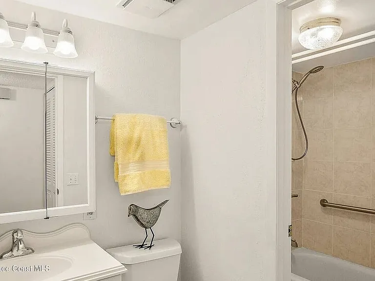 520 Palm Springs Blvd #108 — Photo 9