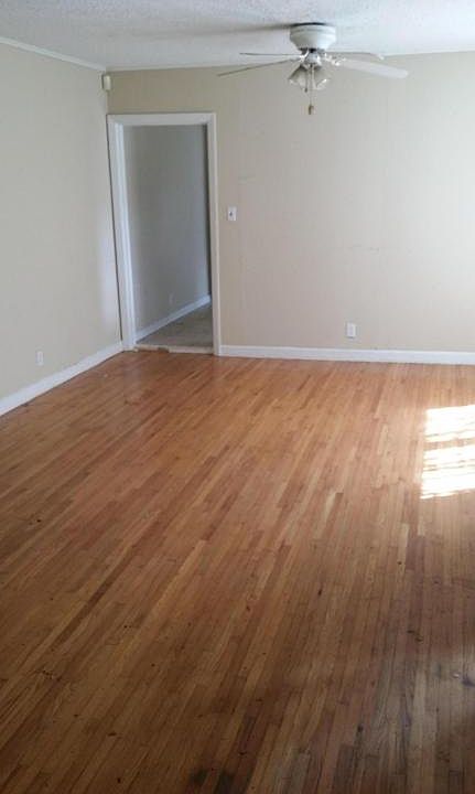 2nd image of 1822 Tunnel Blvd #6