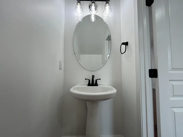615 Cupola Dr — Photo 3